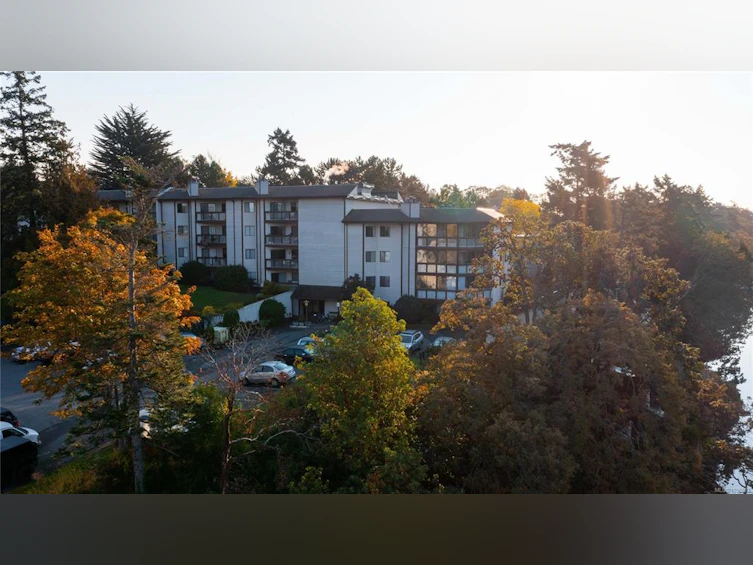 101-69 W Gorge Road, Saanich, BC, V9A 1L9 - 42