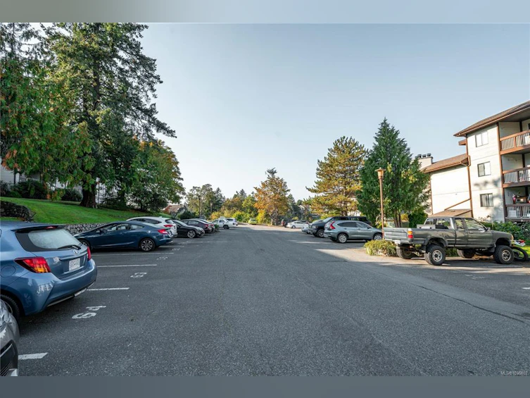 101-69 W Gorge Road, Saanich, BC, V9A 1L9 - 41