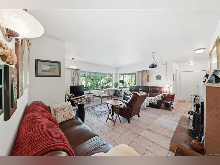 369 Baker Road, Ladysmith, BC, V9G 1X1 - 8