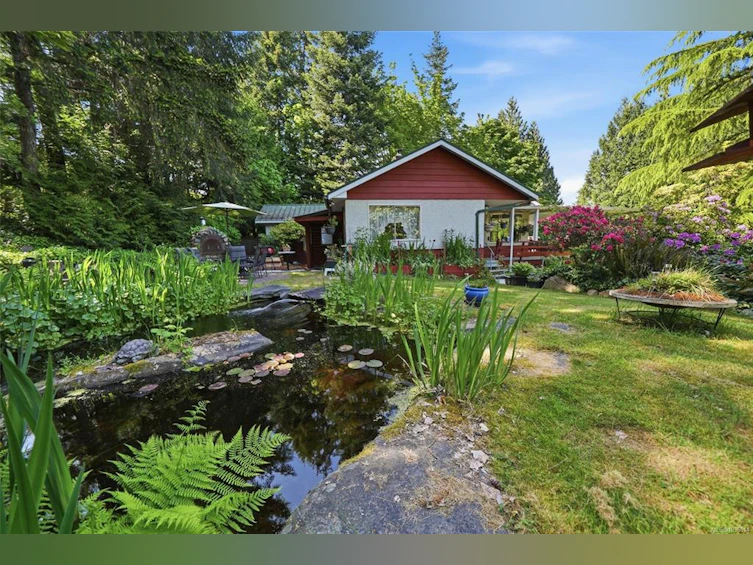 369 Baker Road, Ladysmith, BC, V9G 1X1