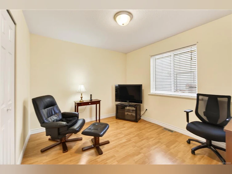 6056 Garside Road, Nanaimo, BC, V9T 6H9 - 37
