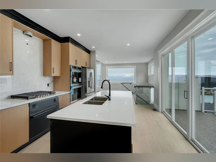 3875 Gulfview Drive, Nanaimo, BC, V9T 6E2 - 10