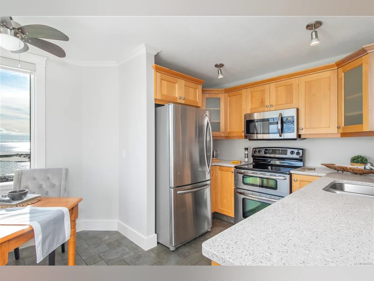 2203-27 S Island Highway, Campbell River, BC, V9W 1A2 - 2