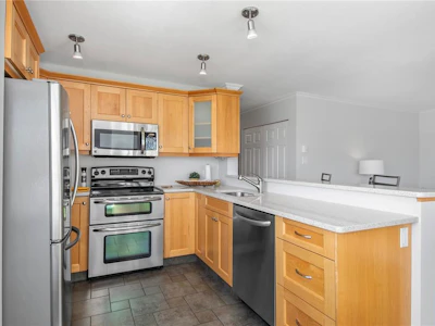 2203-27 S Island Highway - 3
