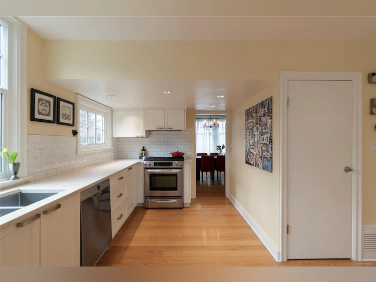2663 Orchard Avenue, Oak Bay, BC, V8S 3B4 - 15