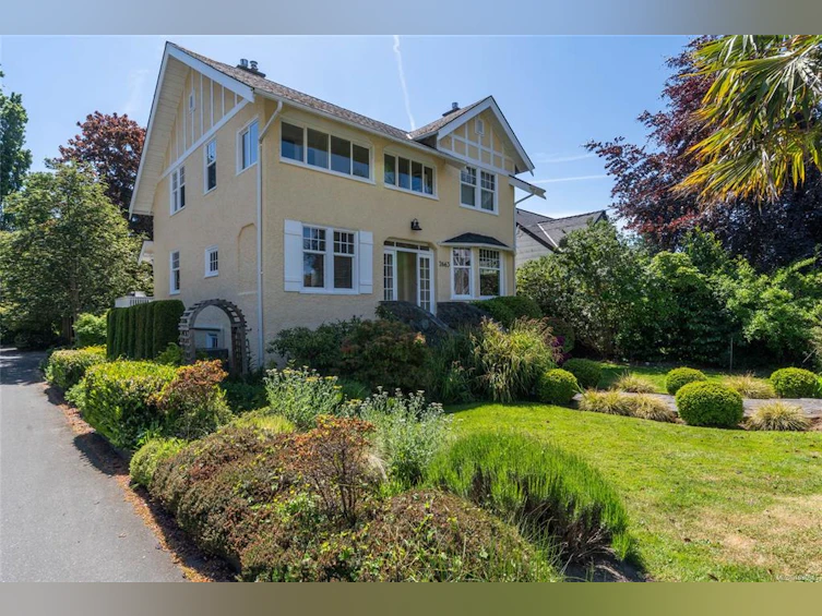 2663 Orchard Avenue, Oak Bay, BC, V8S 3B4 - 2