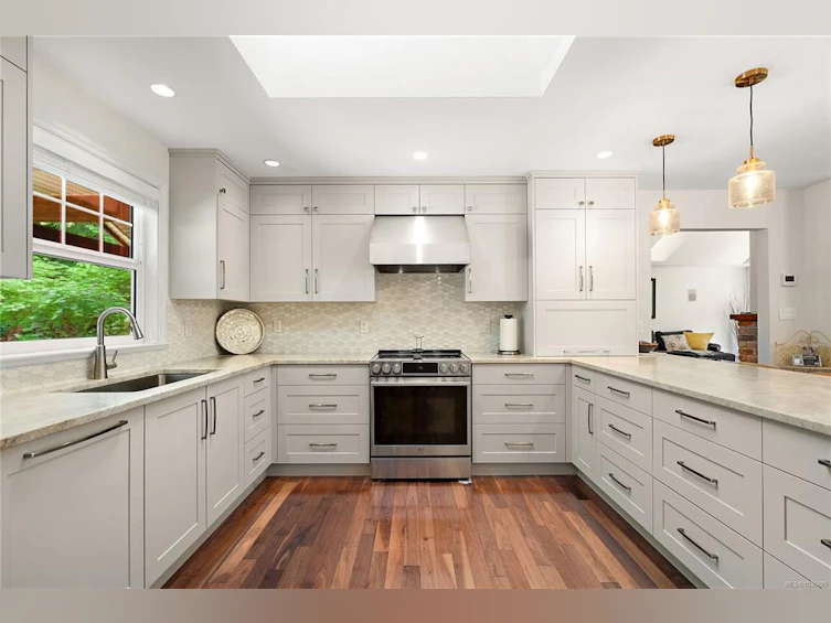 9228 Jura Road, North Saanich, BC, V8L 5G1 - 4