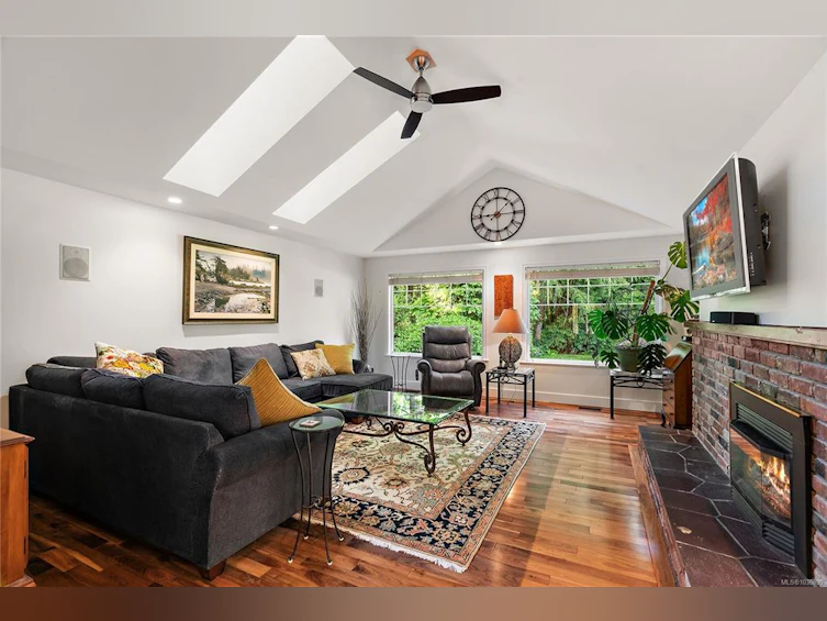 9228 Jura Road, North Saanich, BC, V8L 5G1 - 3