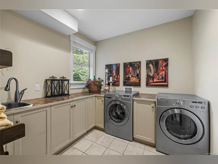 3747 Ashton Place, Fairwinds, BC, V9P 9G8 - 40