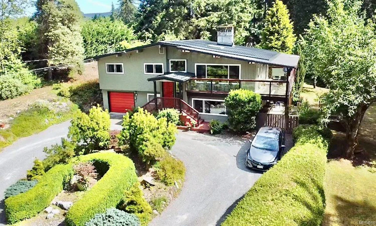 2128 Calais Road