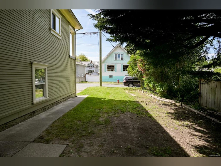 3091 Carroll Street, Victoria, BC, V9A 1R1 - 64