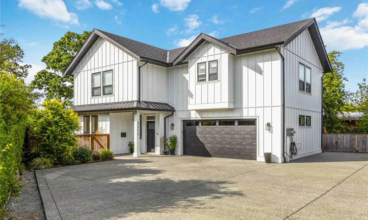 9356 East Saanich Road