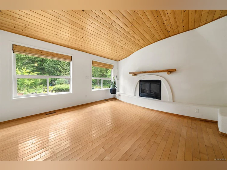 6745 Wall Street, Honeymoon Bay, BC, V0R 1Y0 - 10