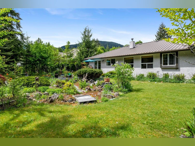 6745 Wall Street, Honeymoon Bay, BC, V0R 1Y0 - 38