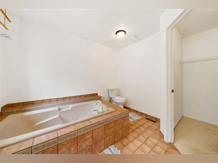6745 Wall Street, Honeymoon Bay, BC, V0R 1Y0 - 23