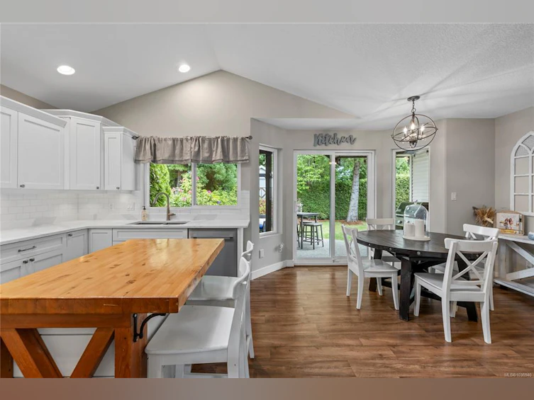 2382 Mill Road, Nanaimo, BC, V9R 6M9 - 14
