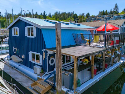 4-1705 Cowichan Bay Road - 2