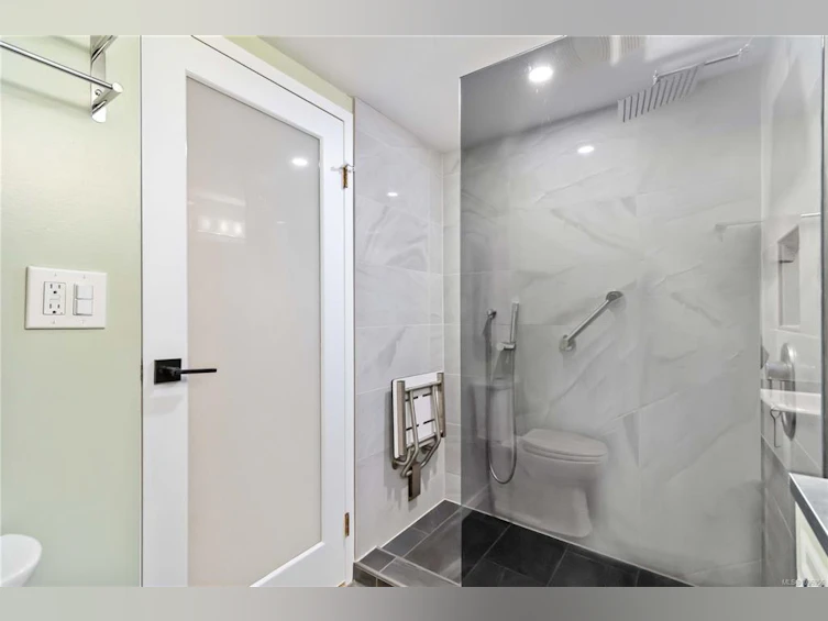 501-2920 Cook Street, Victoria, BC, V8T 3S7 - 32