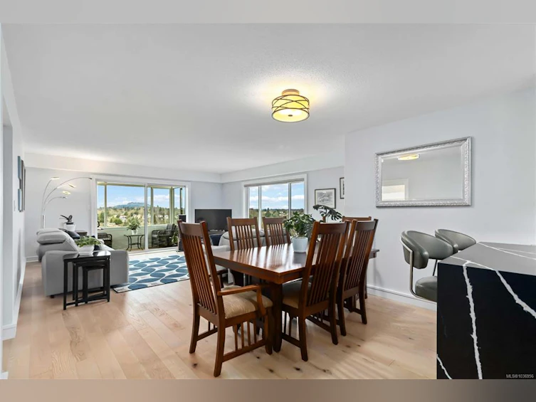 501-2920 Cook Street, Victoria, BC, V8T 3S7 - 10