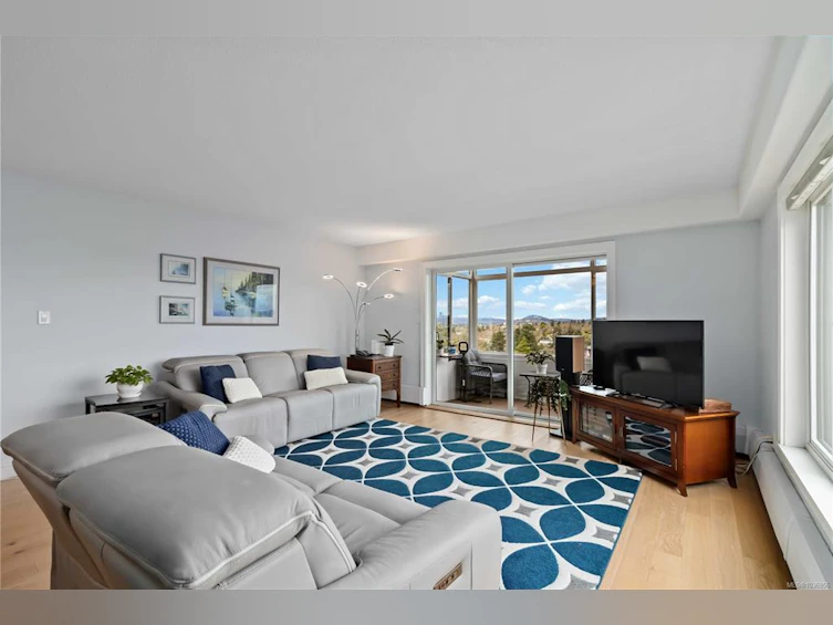 501-2920 Cook Street, Victoria, BC, V8T 3S7 - 8