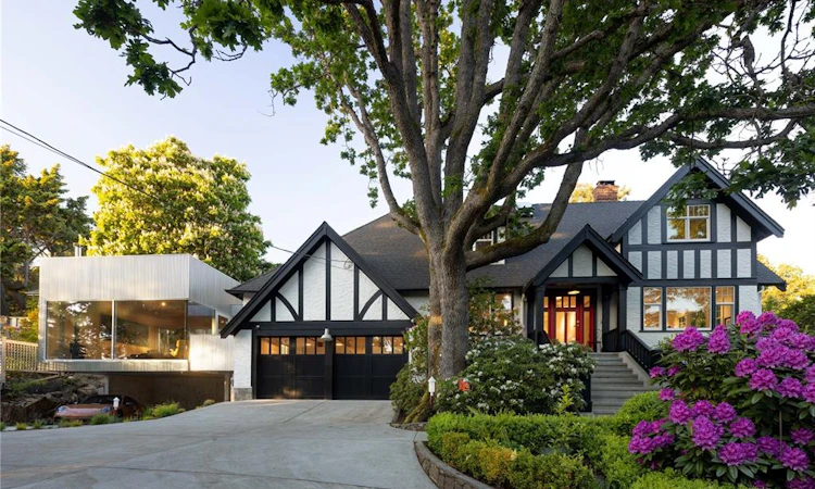 2880 Sea View Road