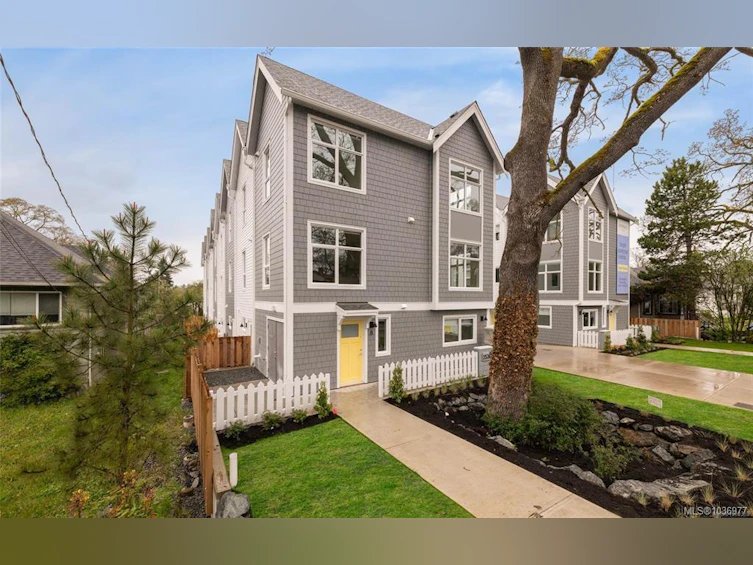 8-2536 Shelbourne Street, Victoria, BC, V8R 4L5 - 20