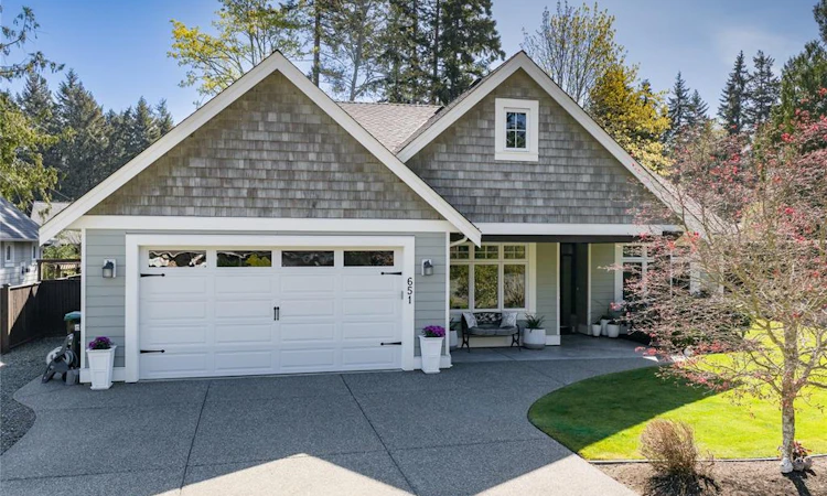 651 Eaglecrest Drive