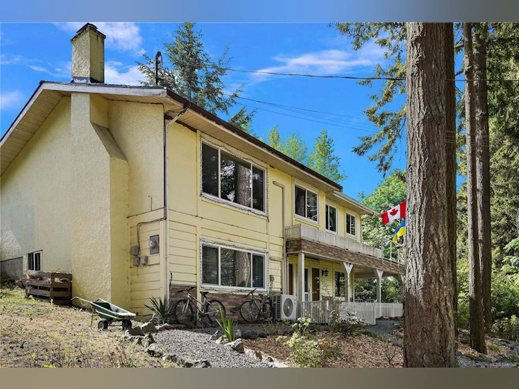 6864 East Saanich Road, Central Saanich, BC, V8Z 5Y9 - 55