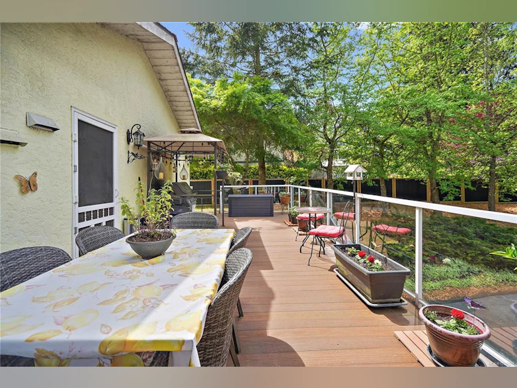 6864 East Saanich Road, Central Saanich, BC, V8Z 5Y9 - 35