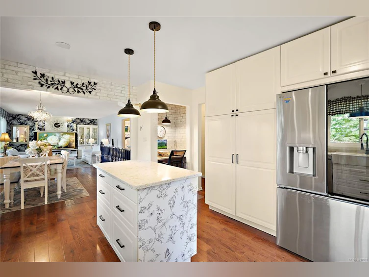 6864 East Saanich Road, Central Saanich, BC, V8Z 5Y9 - 18