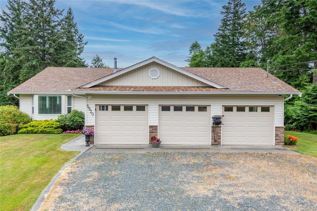 5920 Mosley Road, Courtenay, BC, V9J 1W4