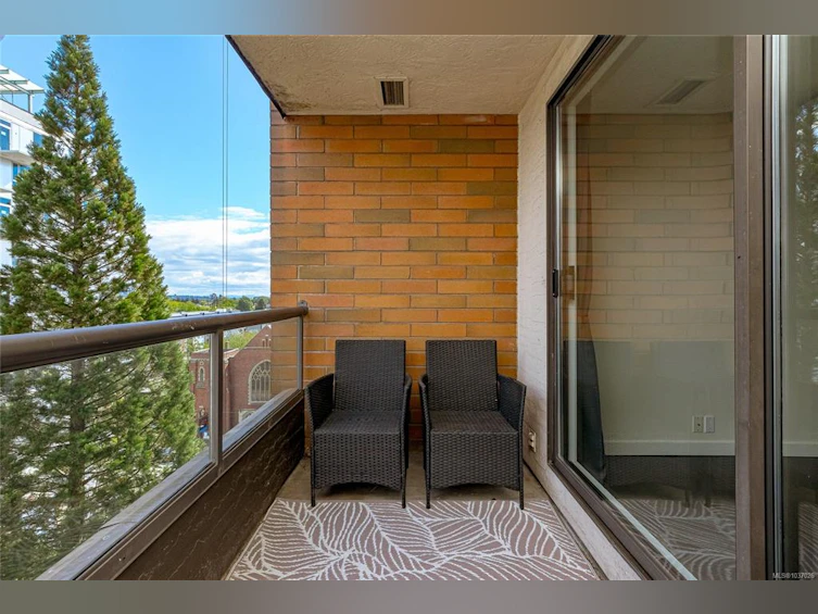 1005-1630 Quadra Street, Victoria, BC, V8W 3J5 - 21