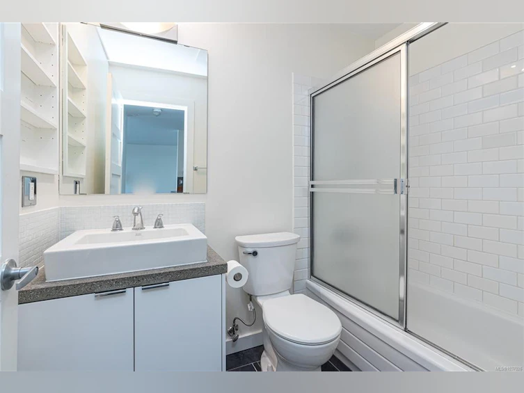 1005-1630 Quadra Street, Victoria, BC, V8W 3J5 - 18
