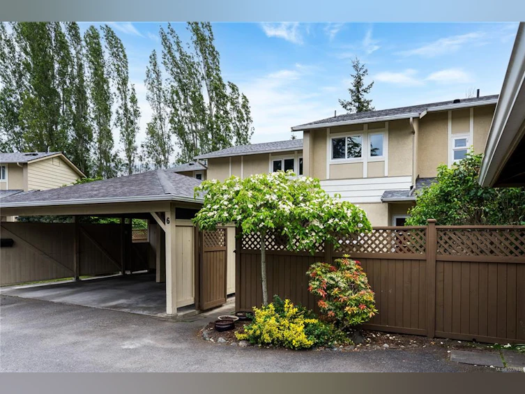 6-3981 Nelthorpe Street, Saanich, BC, V8X 3Z2 - 25