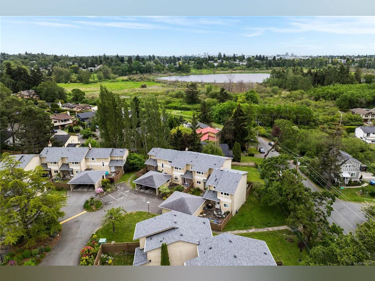 6-3981 Nelthorpe Street, Saanich, BC, V8X 3Z2 - 27