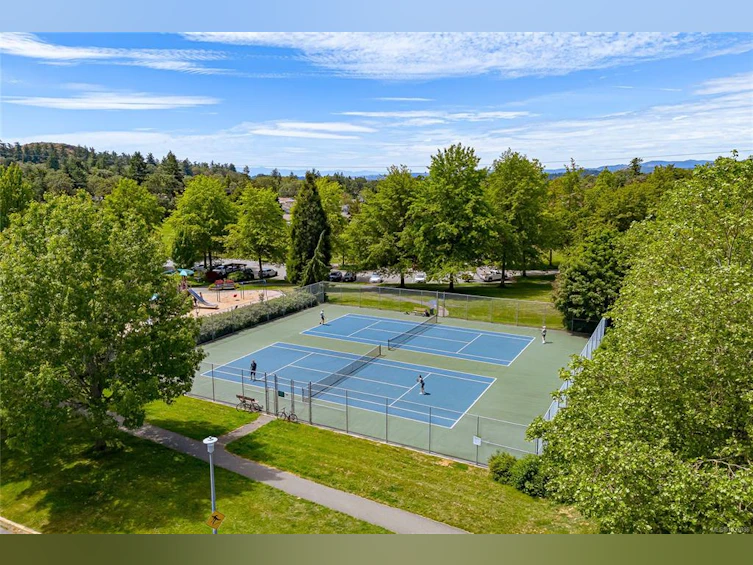 6-3981 Nelthorpe Street, Saanich, BC, V8X 3Z2 - 31