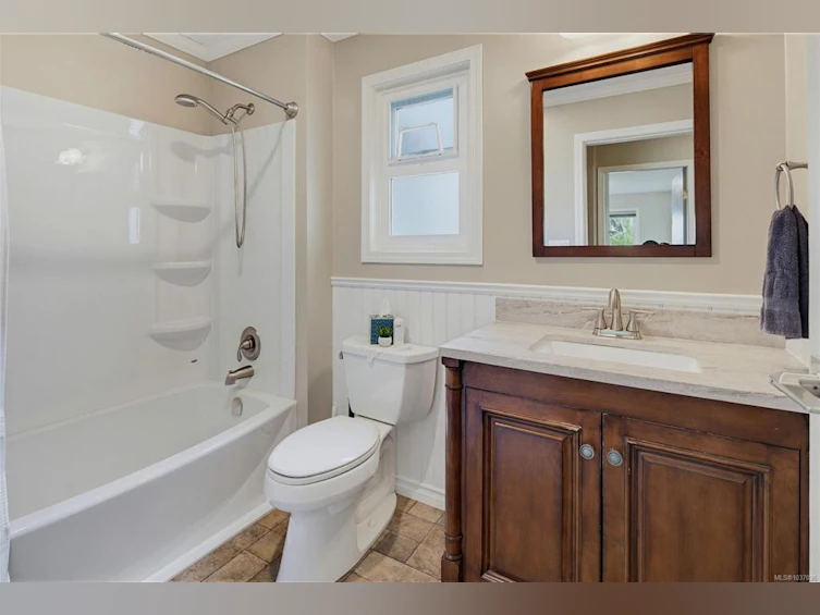 6-3981 Nelthorpe Street, Saanich, BC, V8X 3Z2 - 17