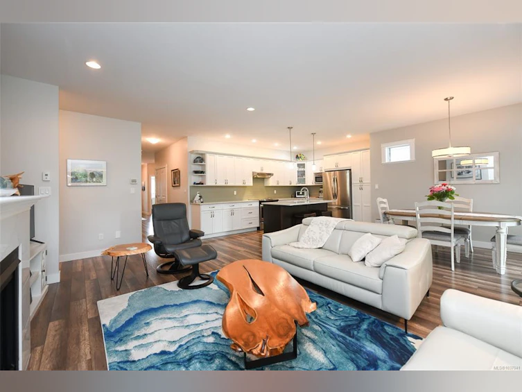 1135 Crown Isle Boulevard, Courtenay, BC, V9N 0E1 - 3