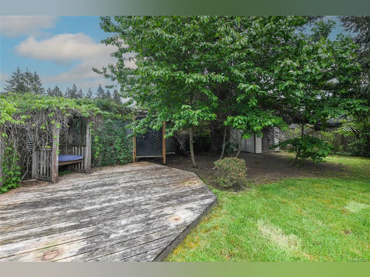 30 Rod & Gun Road, Courtenay, BC, V9N 3M9 - 36