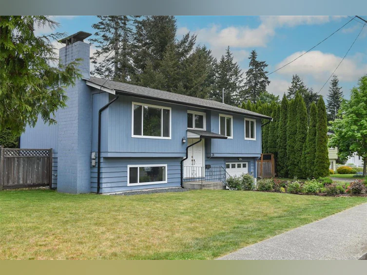 30 Rod & Gun Road, Courtenay, BC, V9N 3M9 - 3