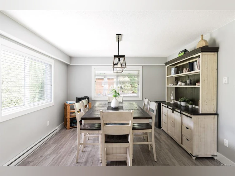 1018 Elstree Close, Central Saanich, BC, V8M 1A4 - 9