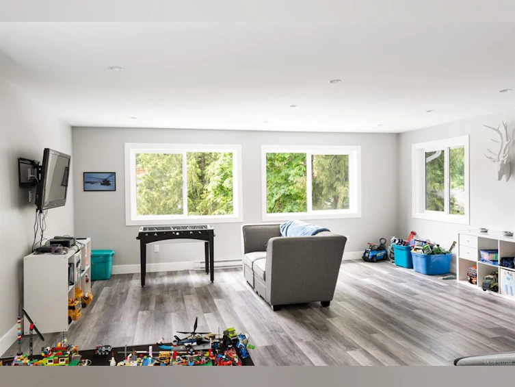 1018 Elstree Close, Central Saanich, BC, V8M 1A4 - 19
