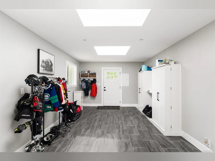 1018 Elstree Close, Central Saanich, BC, V8M 1A4 - 22