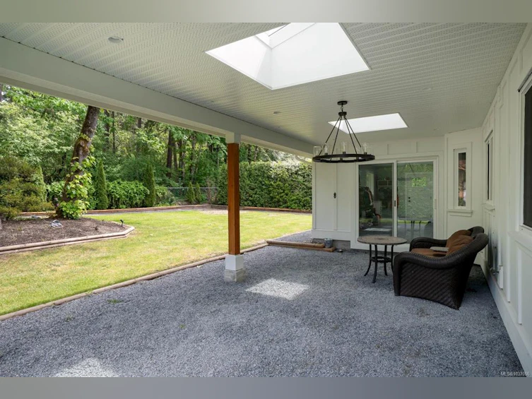 1018 Elstree Close, Central Saanich, BC, V8M 1A4 - 38