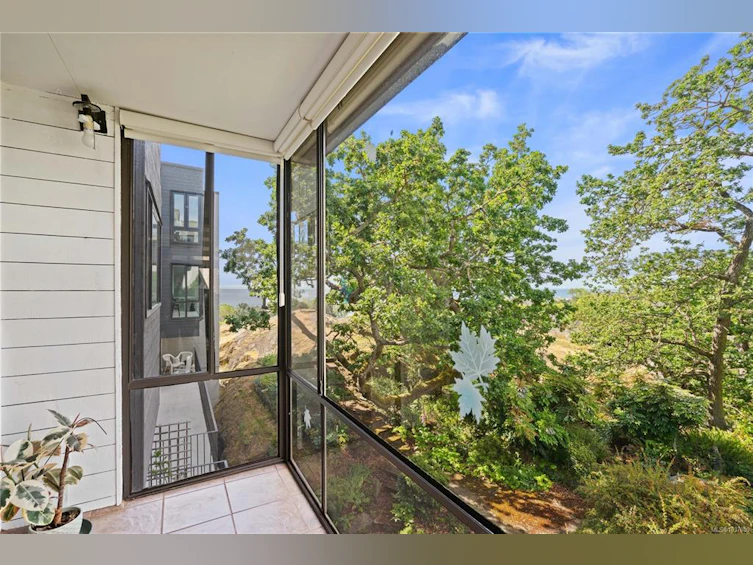 406-1433 Faircliff Lane, Victoria, BC, V8S 3J6 - 7
