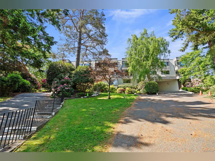 406-1433 Faircliff Lane, Victoria, BC, V8S 3J6 - 59