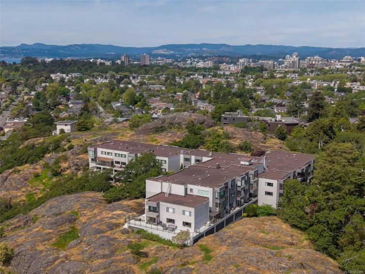406-1433 Faircliff Lane, Victoria, BC, V8S 3J6 - 70