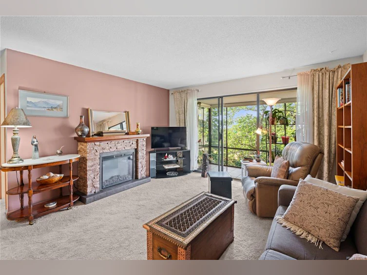 406-1433 Faircliff Lane, Victoria, BC, V8S 3J6 - 4