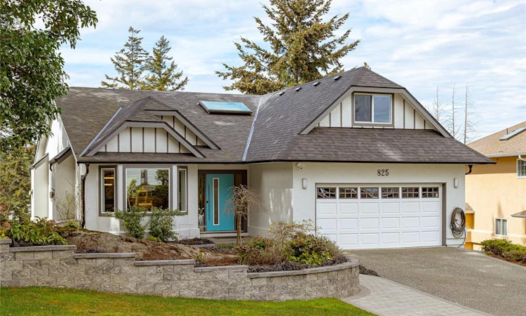 825 Bexhill Place
