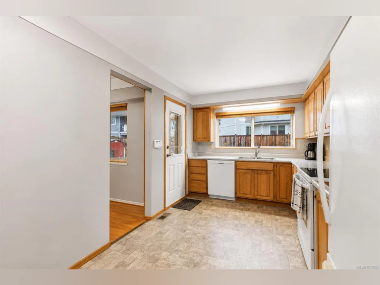 2351 Bellamy Road, Langford, BC, V9B 3M8 - 7
